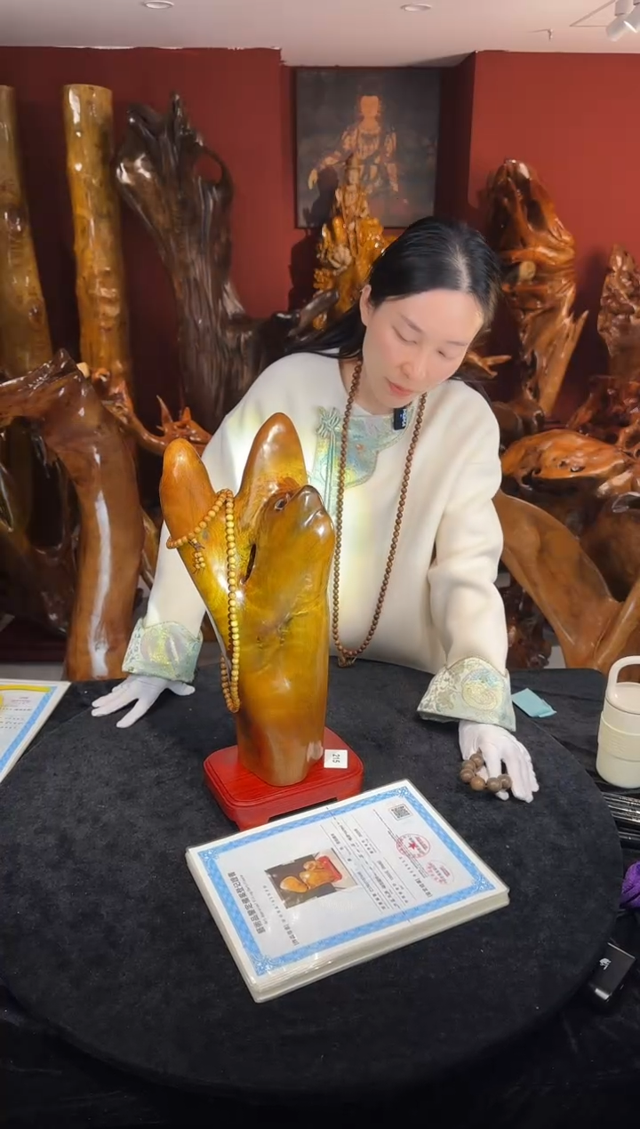 金丝楠翻****的金丝楠木随形孤品摆件265