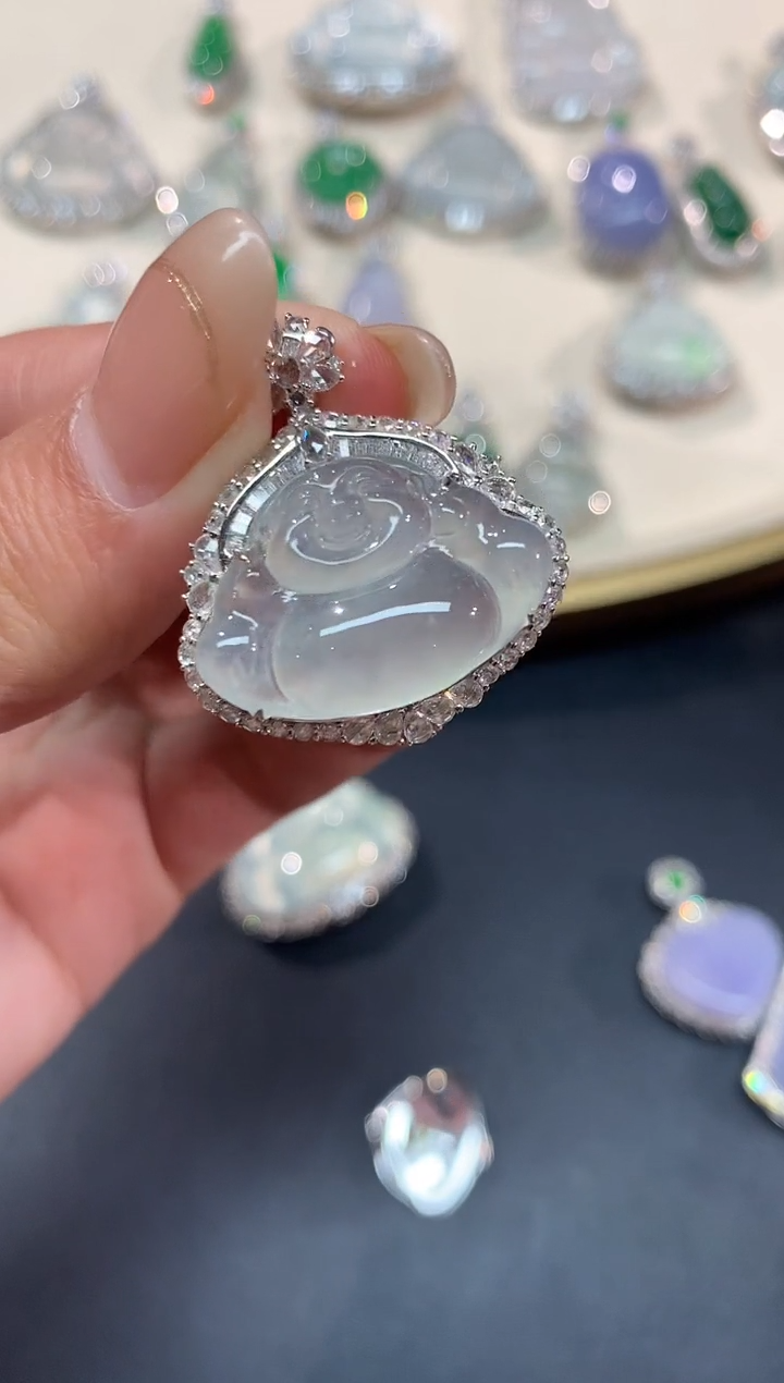 【闪购商品】翡翠吊坠(不含链)18K金镶嵌A66|29800