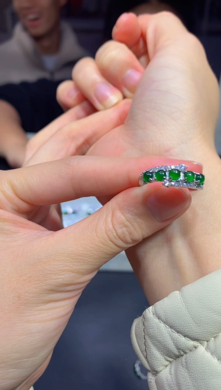 【闪购商品】定制翡翠未镶嵌17多样性发货(发其一）