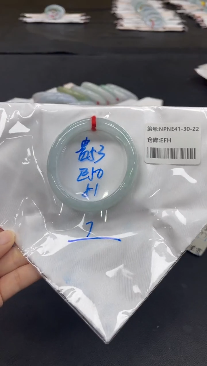 未镶嵌手镯翡翠翡翠手镯