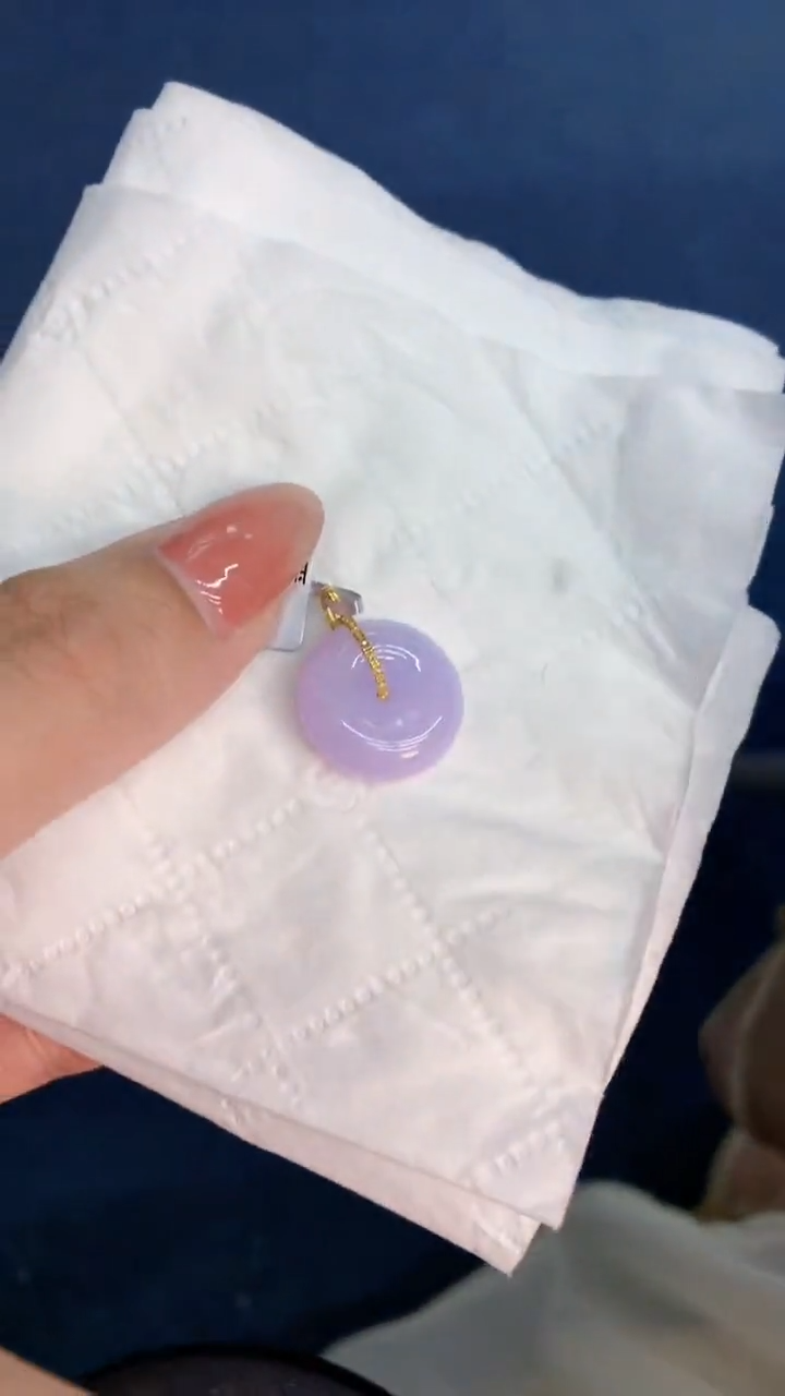 翡翠18K金镶嵌颈饰          1