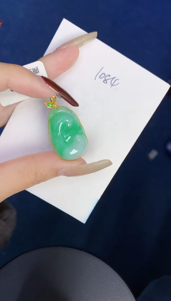 【闪购商品】翡翠颈饰18K金镶嵌00000000000