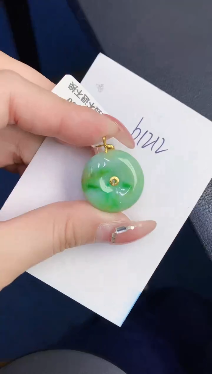 【闪购商品】翡翠颈饰18K金镶嵌0000000000