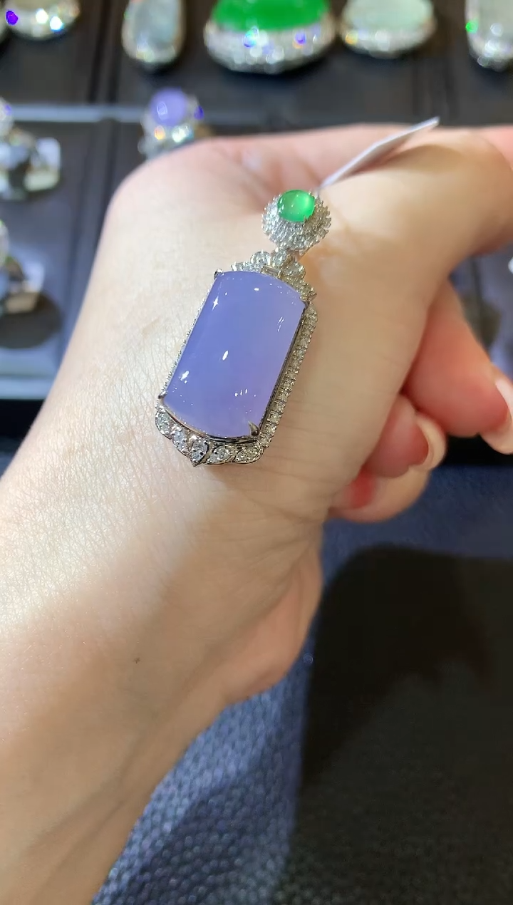 【闪购商品】翡翠吊坠(不含链)18K金镶嵌C42  紫货有一定色差