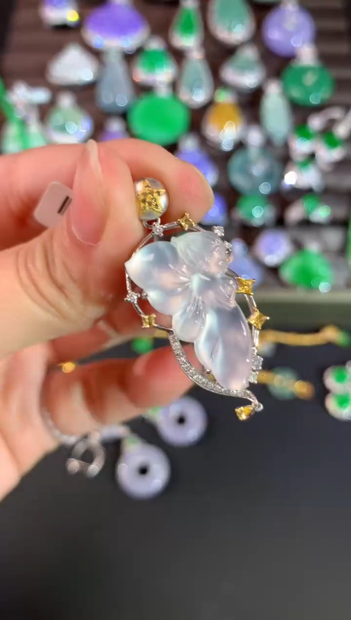 【闪购商品】翡翠吊坠(不含链)18K金镶嵌A687|9800