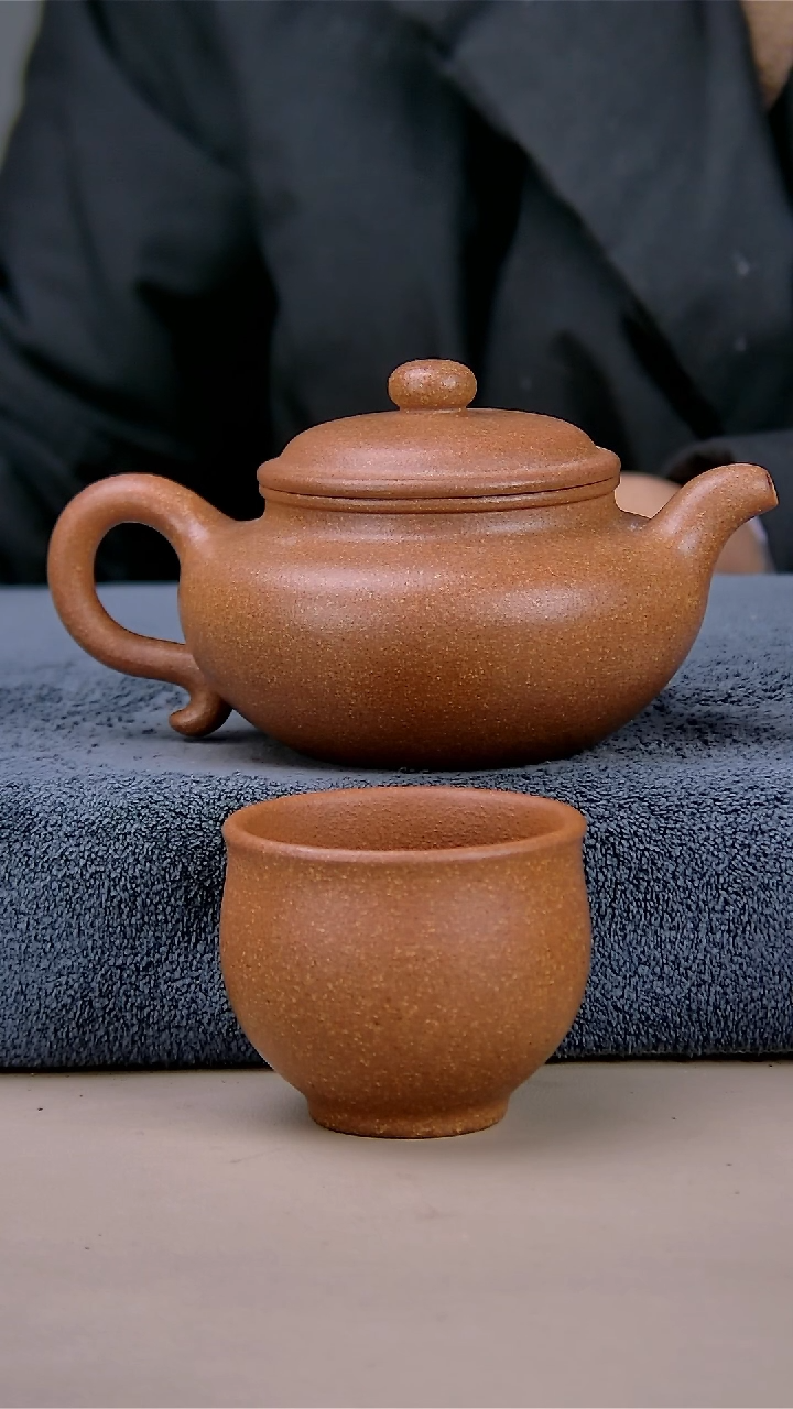 【闪购商品】紫砂茶壶240仿古红降坡