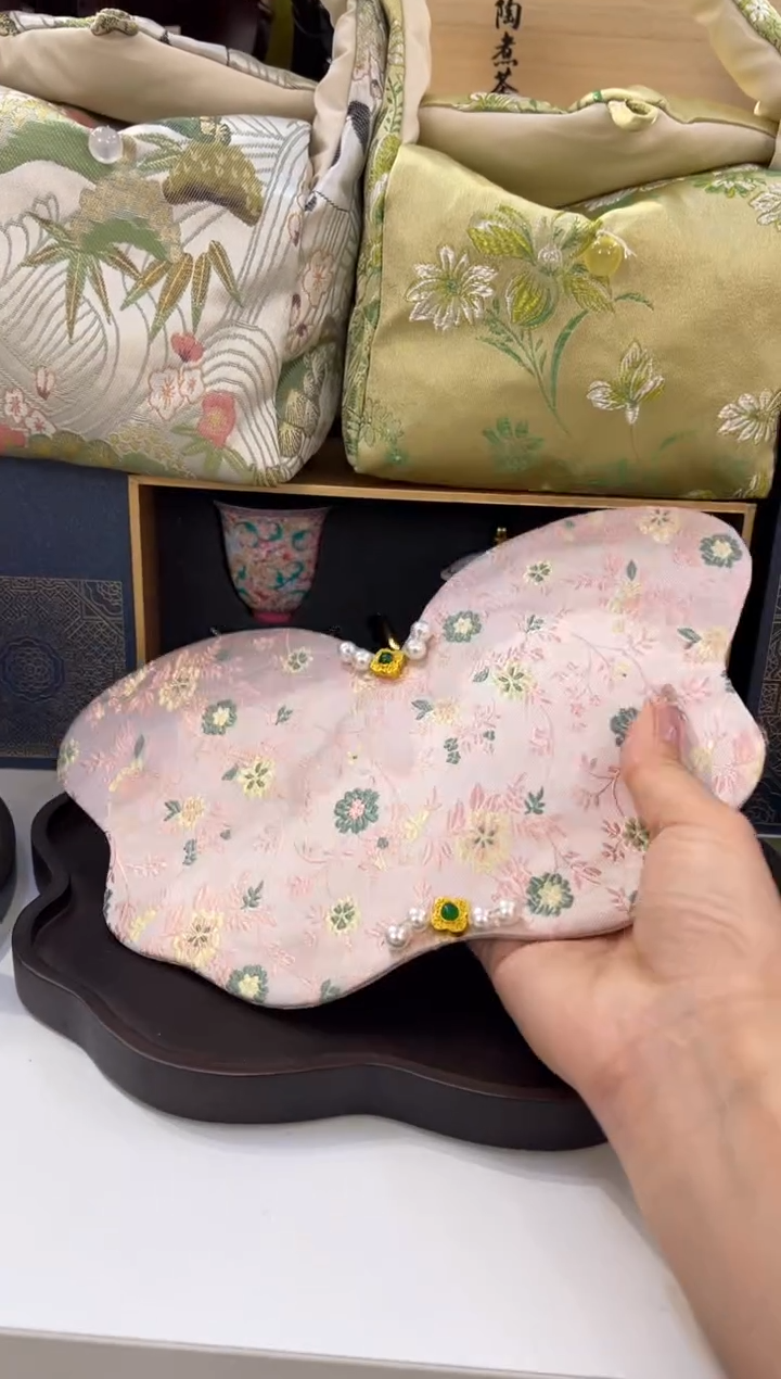 瓷片小乔闪购链接