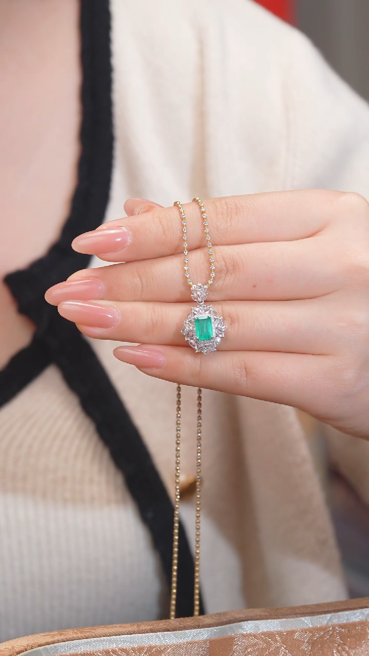 【闪购商品】祖母绿吊坠不含链18K金镶嵌（1ct）@@U8230