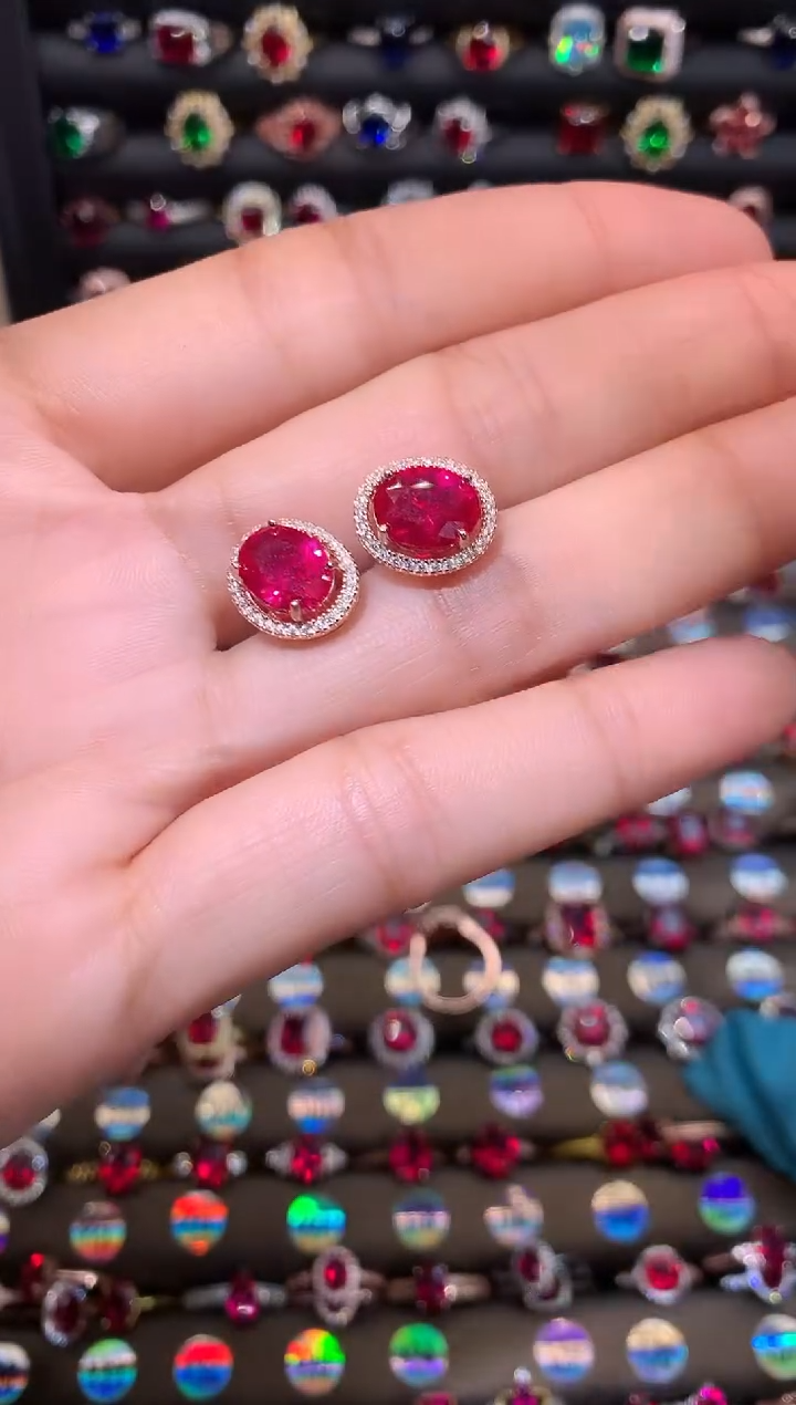 【闪购商品】红宝石耳饰银S925镶嵌810玫瑰金镂空