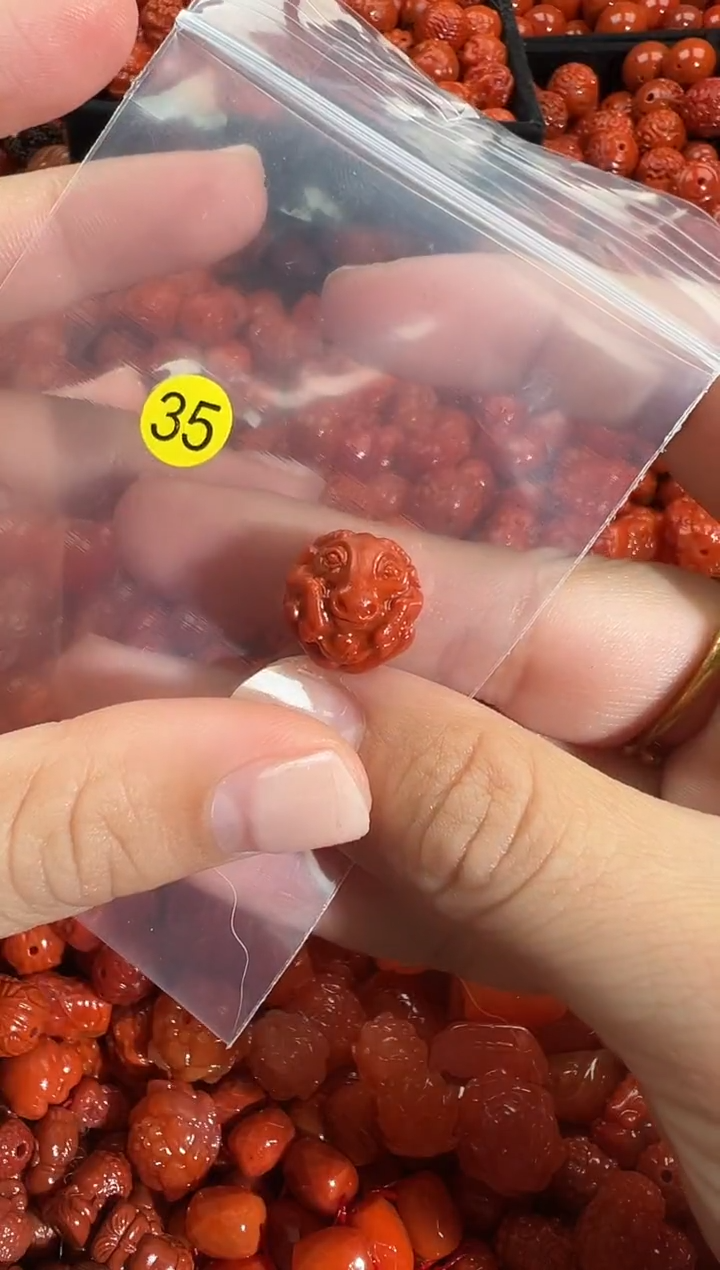 颈饰未镶嵌南红玛瑙1