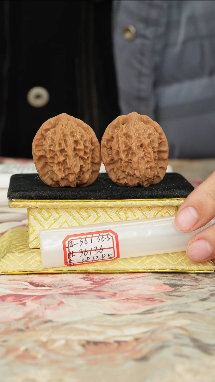 【闪购商品】文玩核桃把件非嫁接马老四