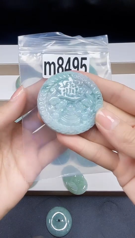 颈饰未镶嵌翡翠天然翡翠吊坠挂件