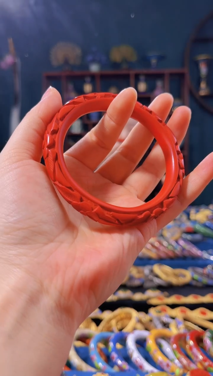 【闪购商品】非遗绝技 雕漆花卉手镯（62圈）