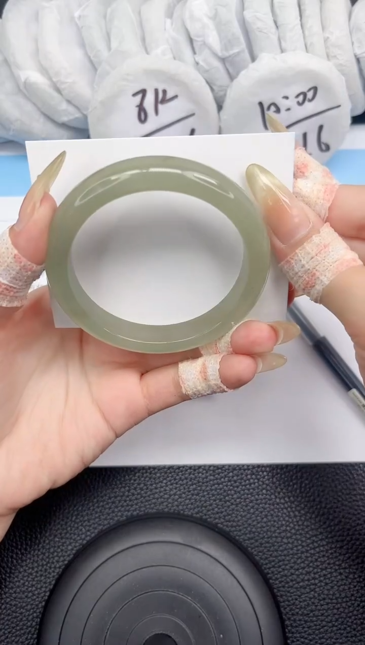 石英质玉手镯未镶嵌161-59