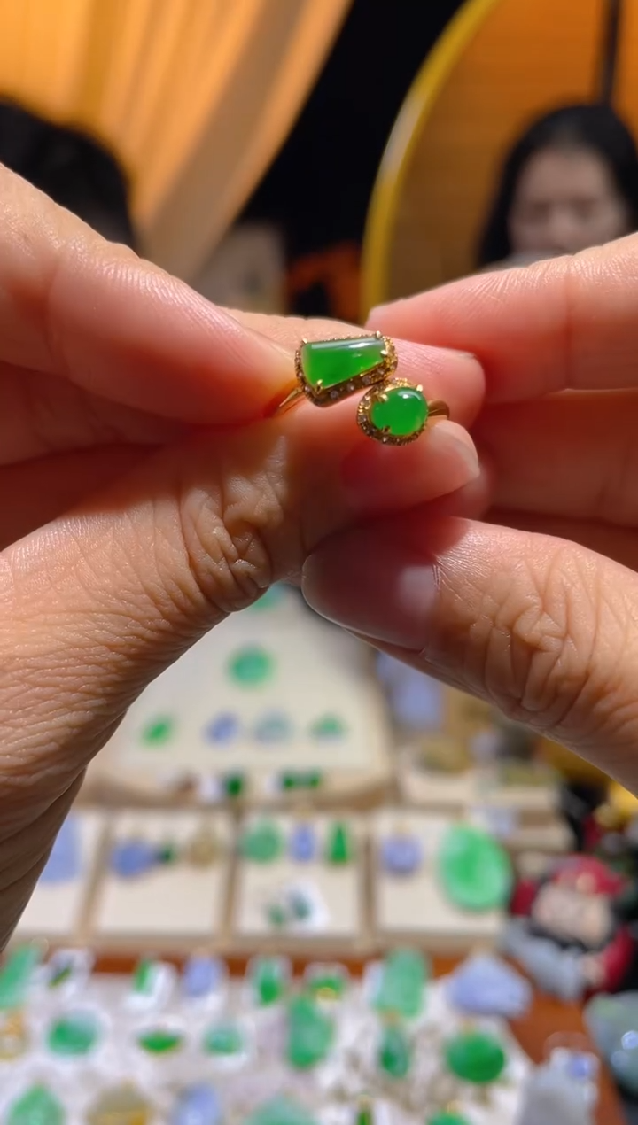 【闪购商品】翡翠颈饰18K金镶嵌假一赔三