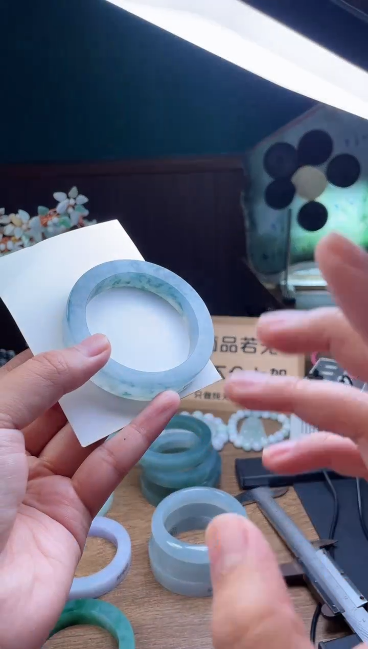 【闪购商品】定制翡翠手镯未镶嵌定制