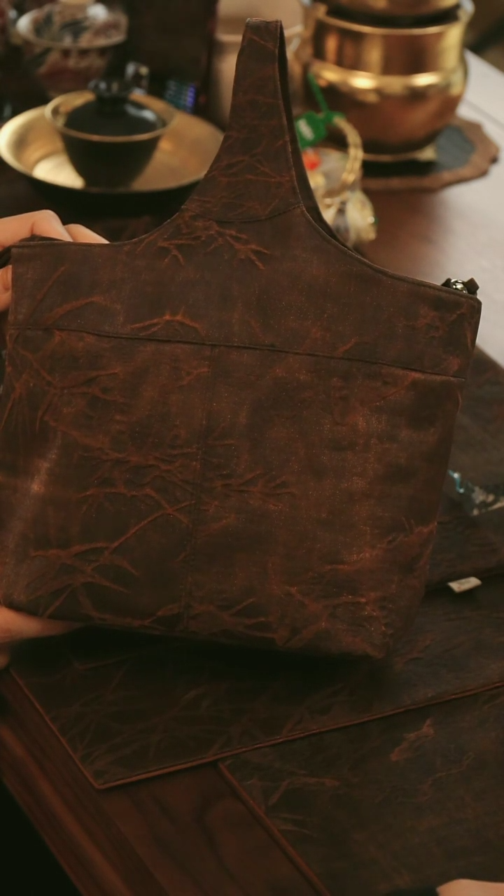 【闪购商品】提篮茶事包··············