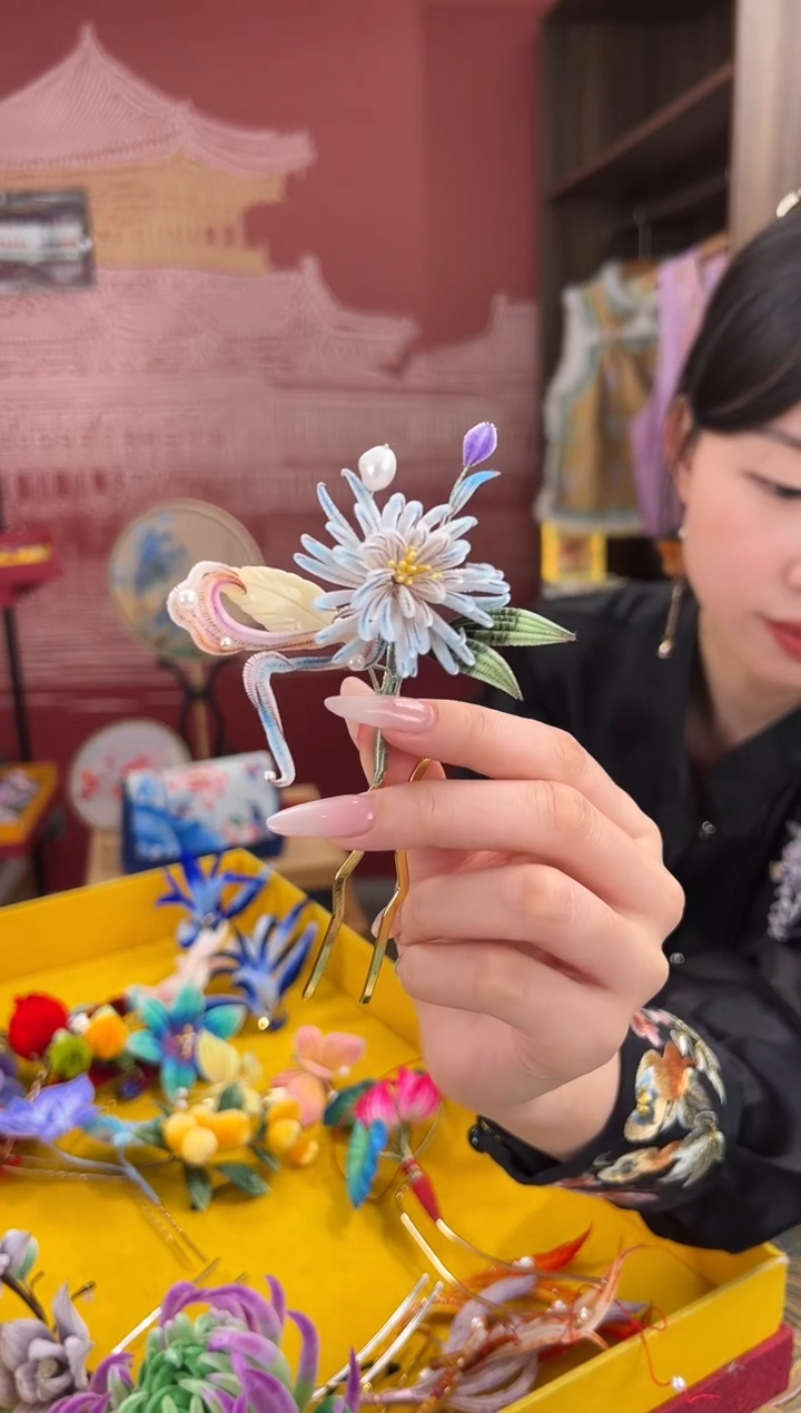 【闪购商品】刺绣非遗绒花（发饰）