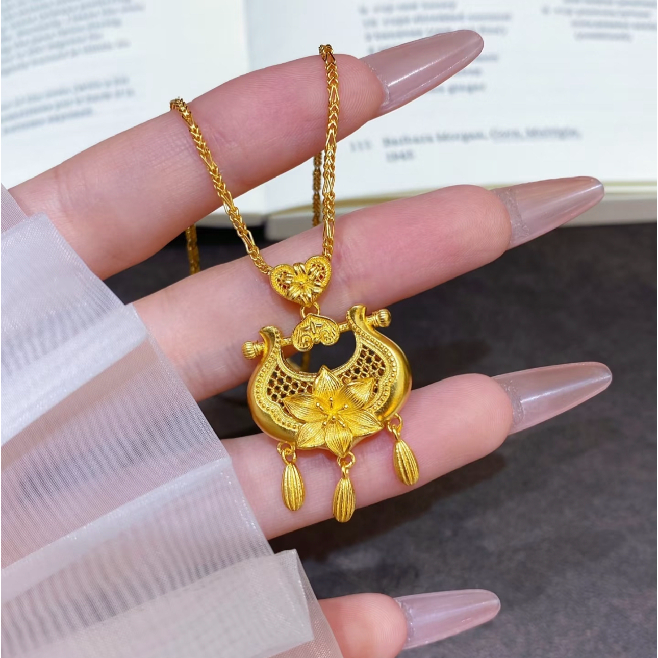 铜合金项链 新中式百合如意锁包吊坠新中式国风项链时尚百搭