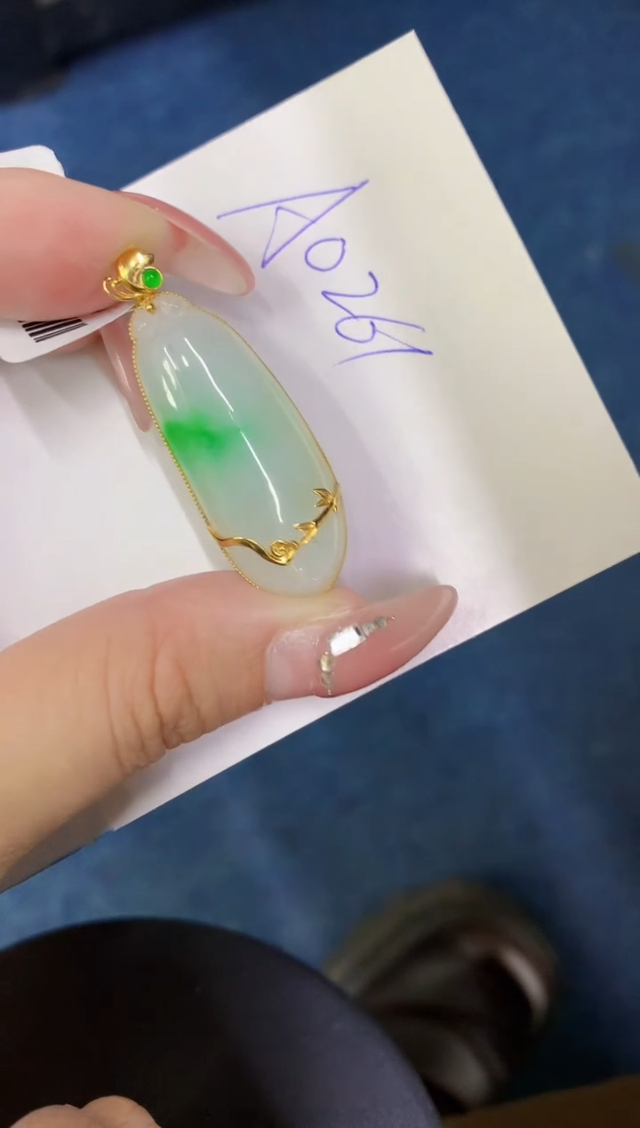 【闪购商品】翡翠颈饰18K金镶嵌0000000000000