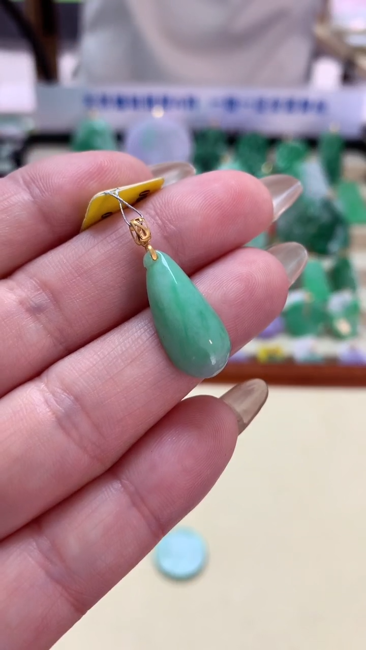 【闪购商品】翡翠吊坠(不含链)18K金镶嵌挂件