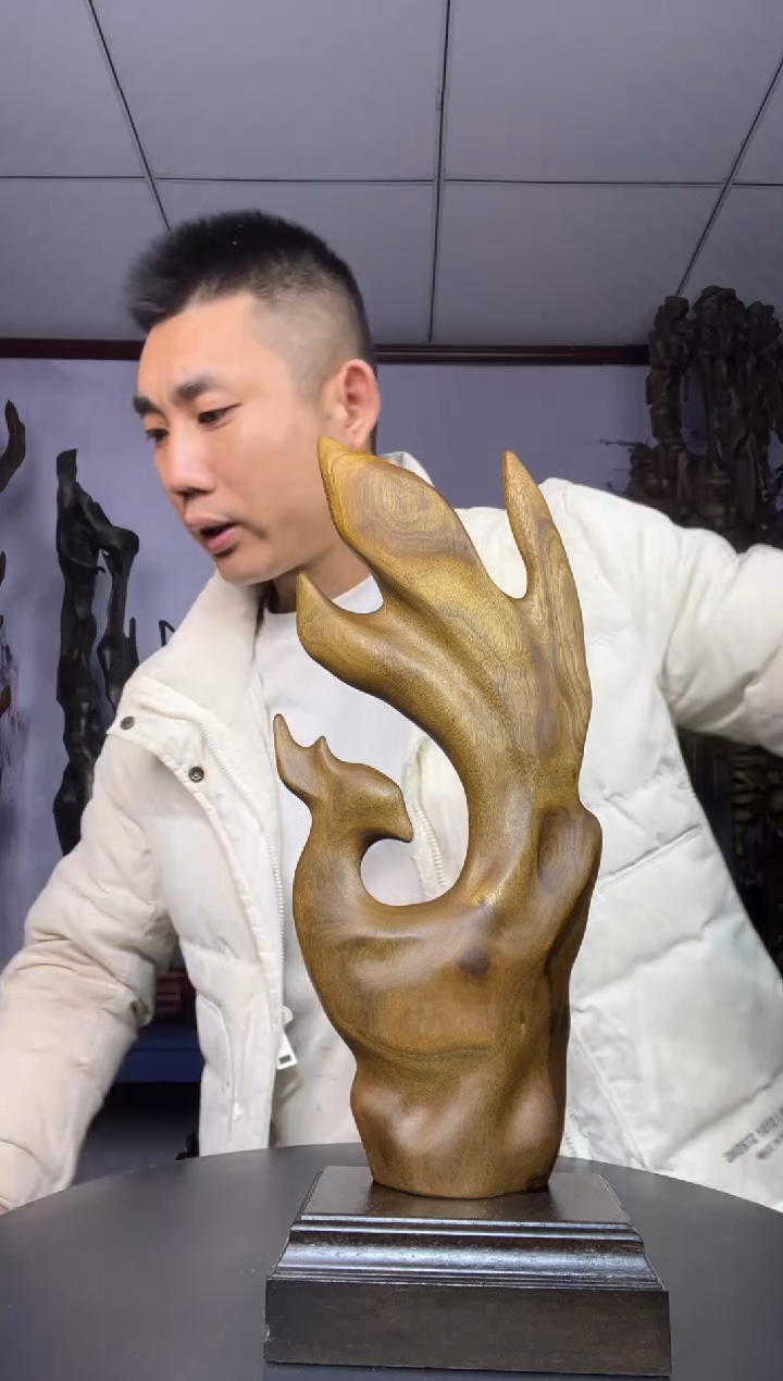 金丝楠木雕款知*践金丝楠木工艺品摆件