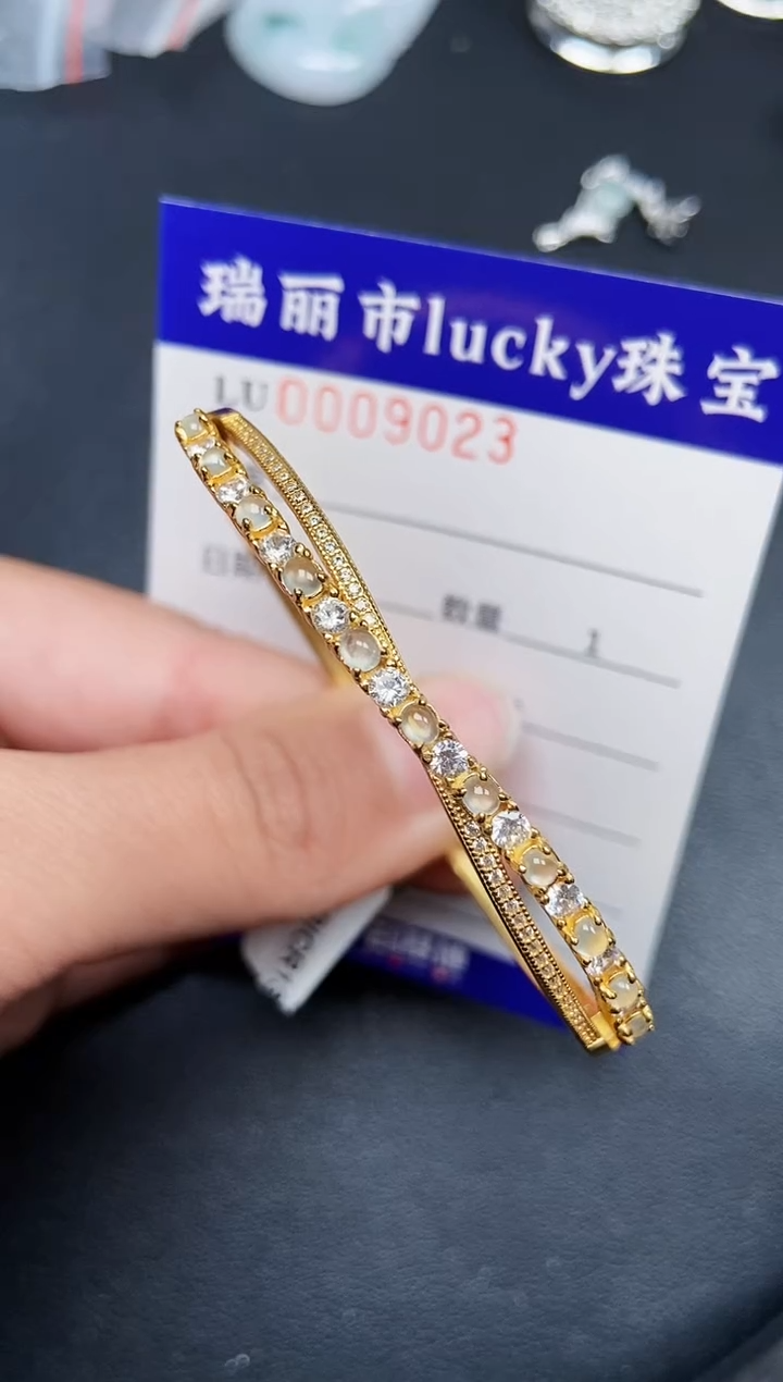 【闪购商品】翡翠颈饰银S925镶嵌9023