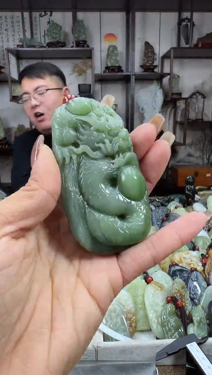 未镶嵌和田玉把件1