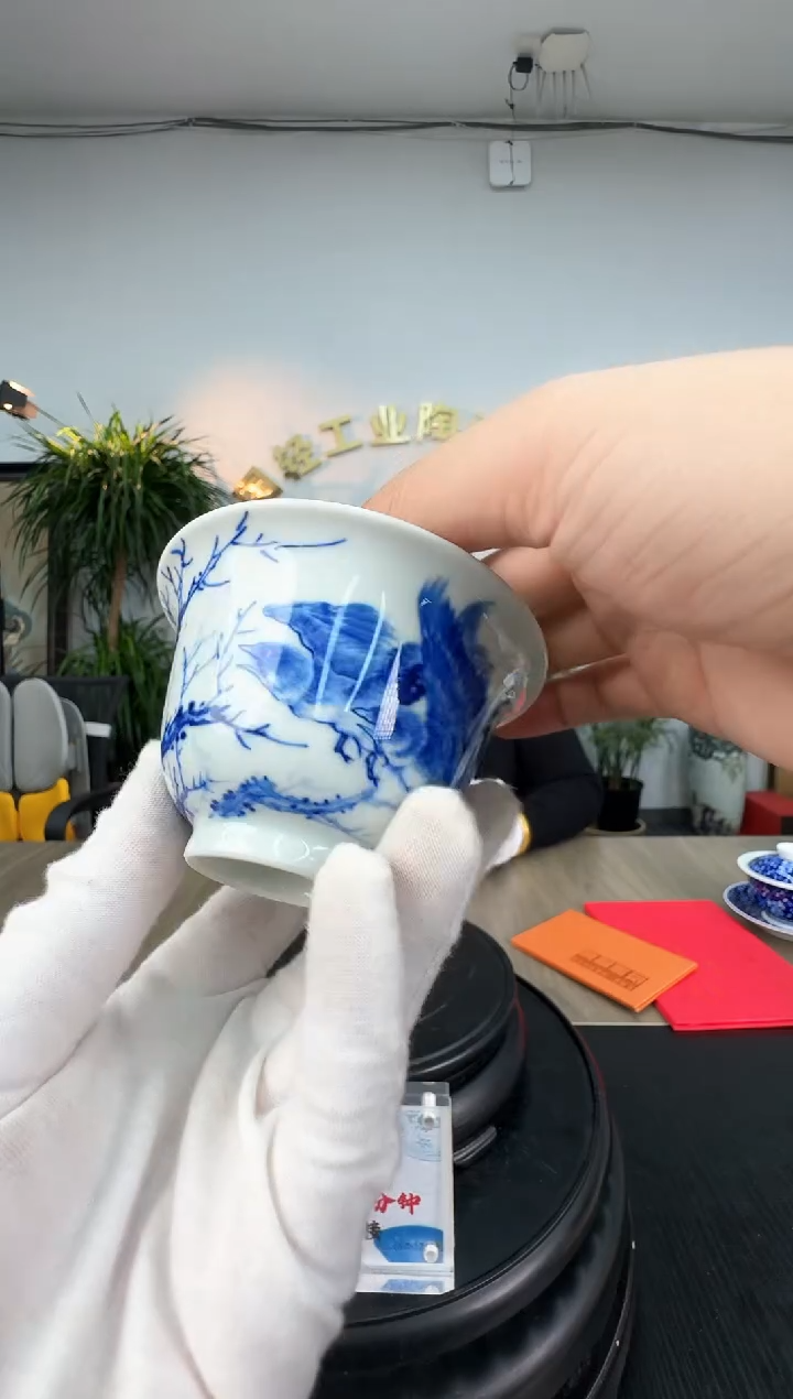 轻工业《青花小鸟两才盖碗》带收藏证书
