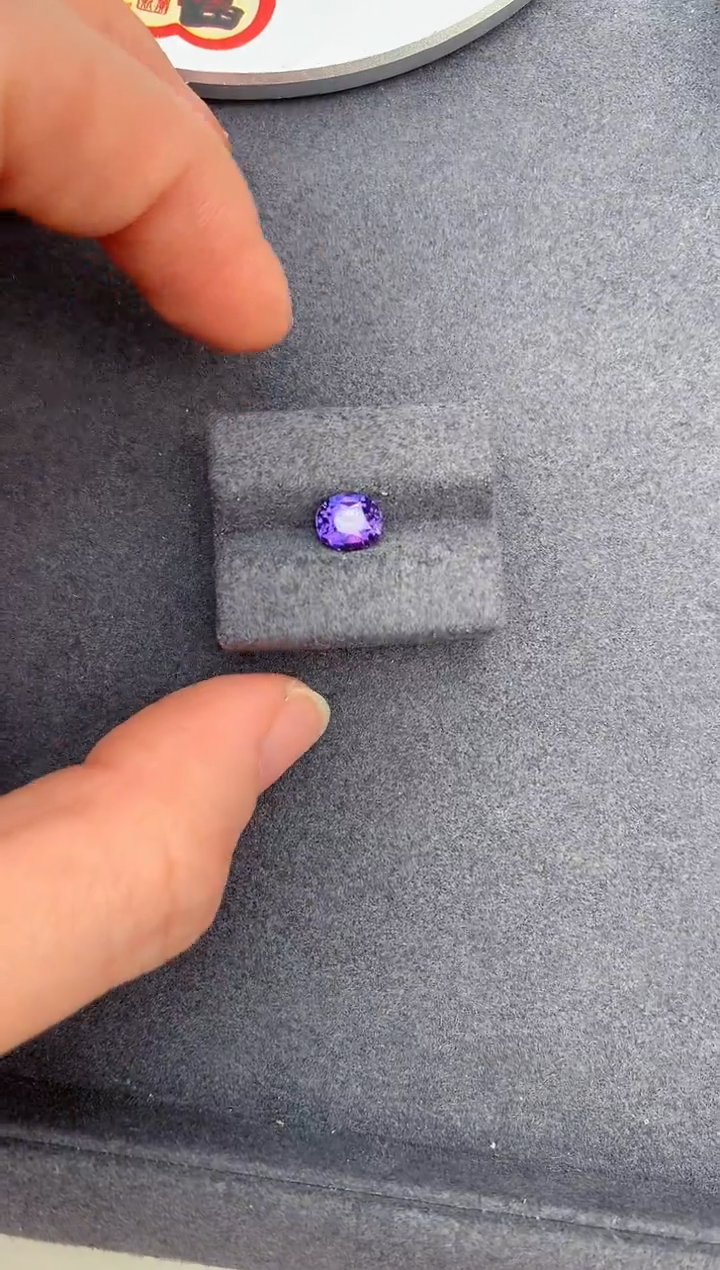 【闪购商品】彩色蓝宝石裸石未镶嵌1.6ct海蓝宝