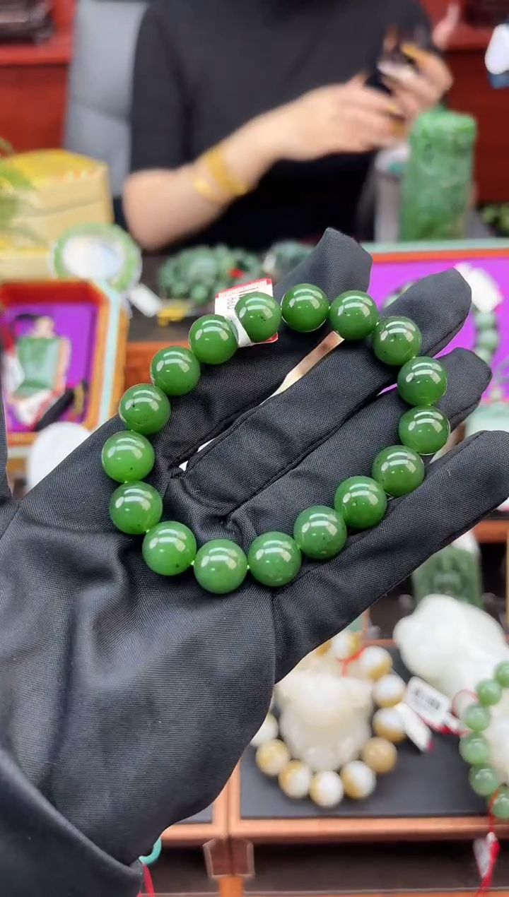未镶嵌手串和田玉董小姐推荐 多样性发货 拍一发一by  12