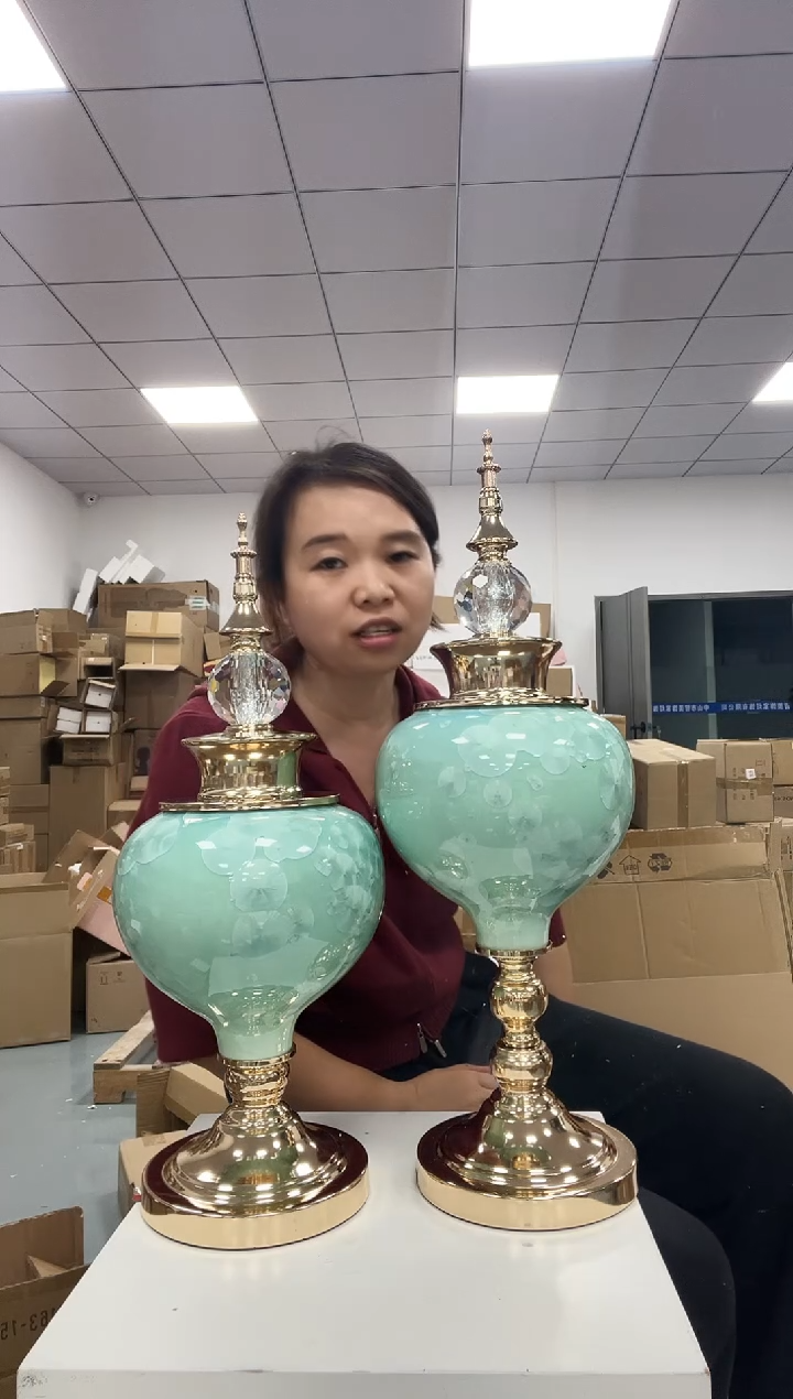 树脂大青金摆件一对