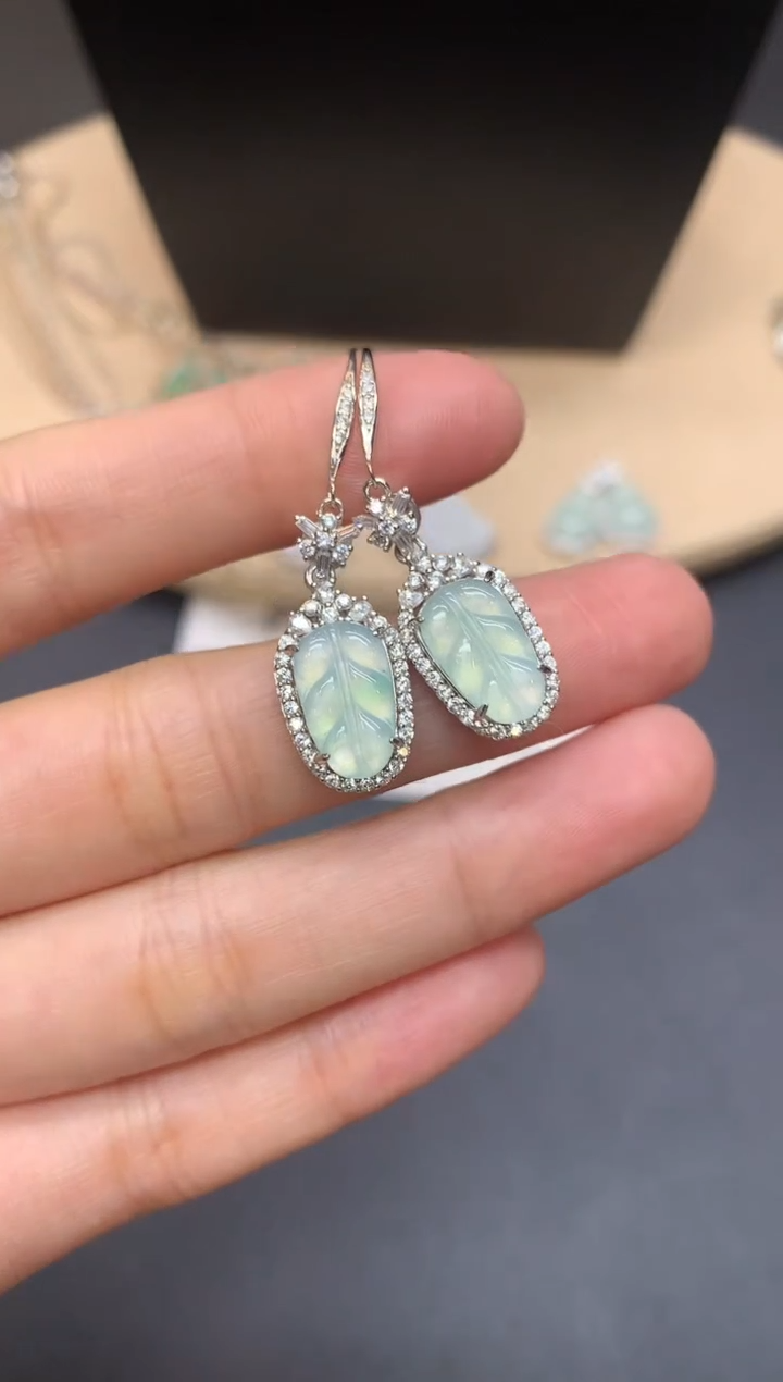 【闪购商品】翡翠耳饰银S925镶嵌叶子【无服务费】