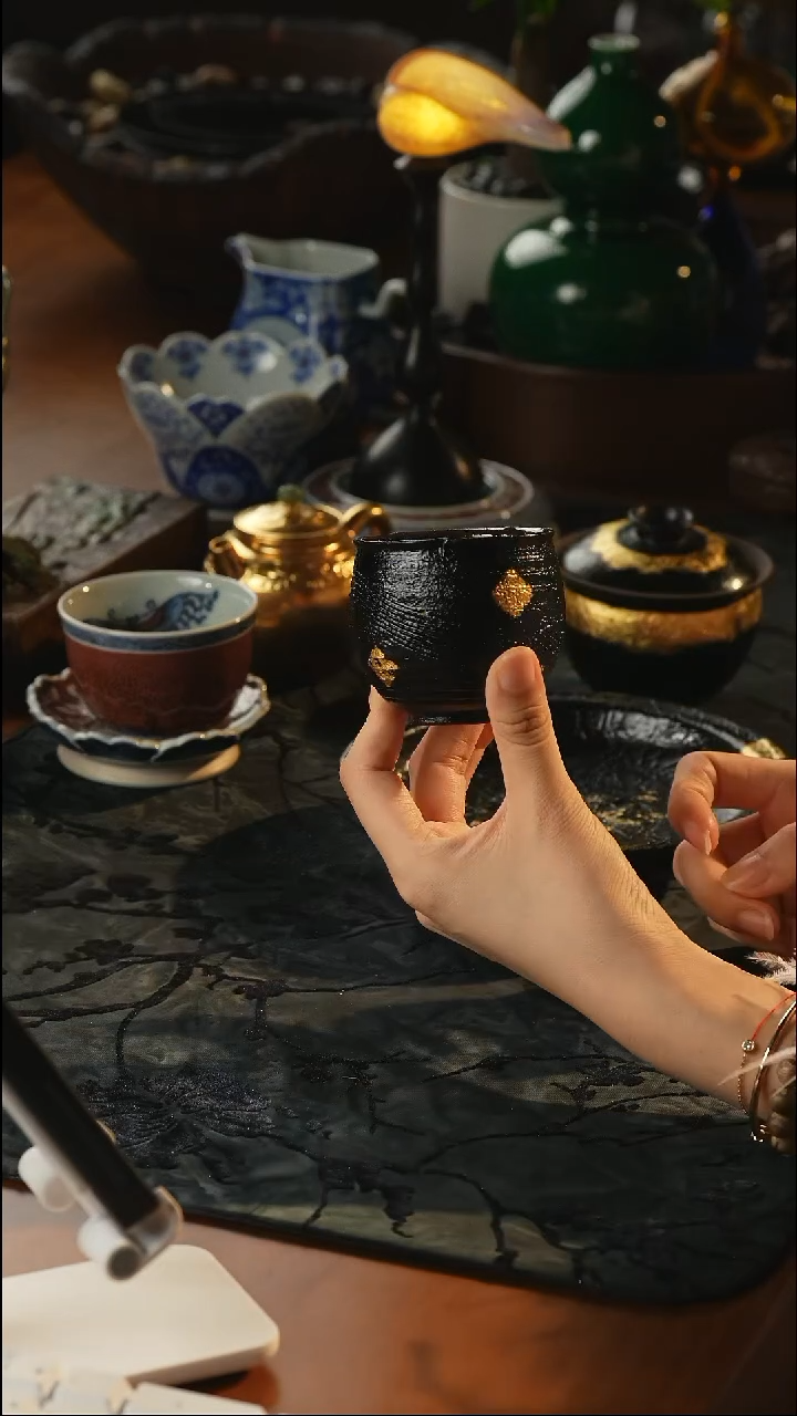 瓷片方寸造物墩式杯