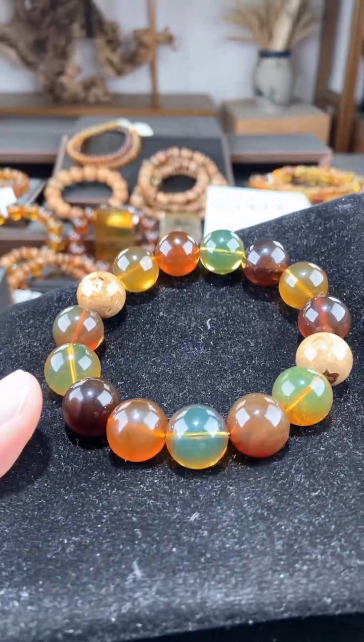 【闪购商品】琥珀手链未镶嵌15+多宝手串