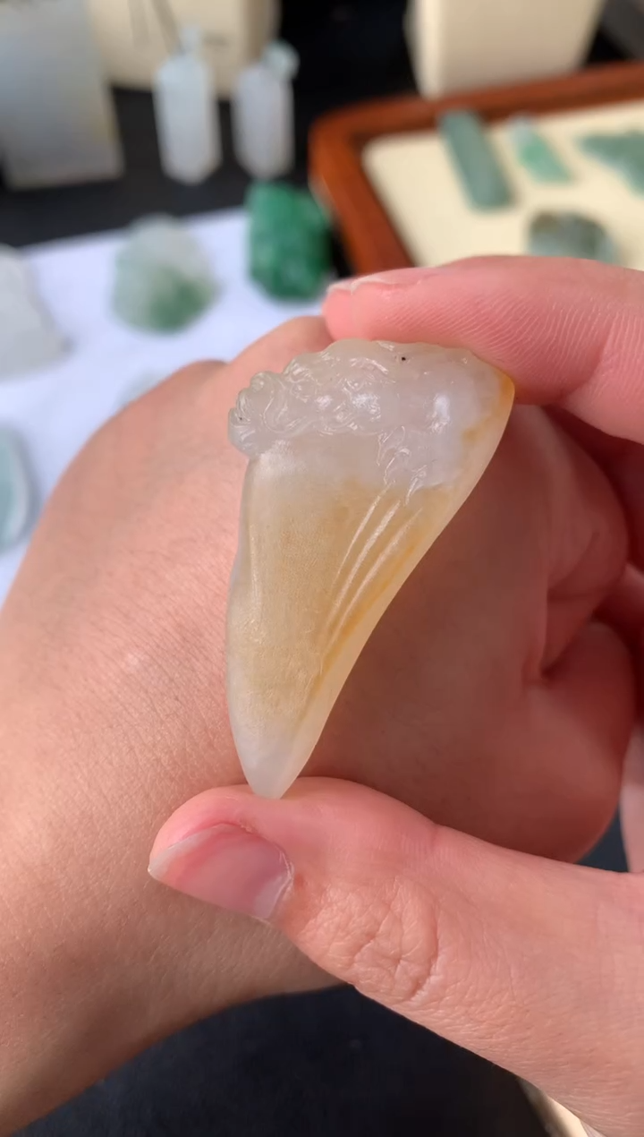 【闪购商品】定制翡翠未镶嵌翡翠