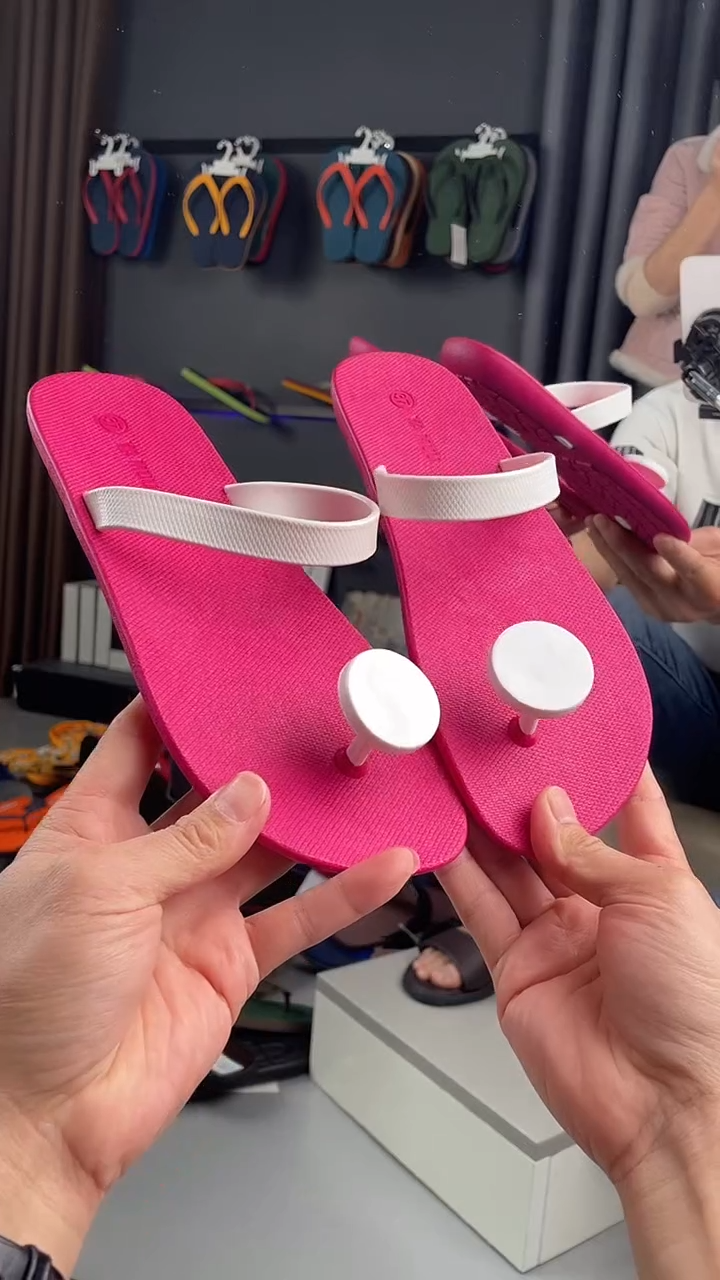 PVC-编号091-断码拖鞋（适合运动鞋37码）