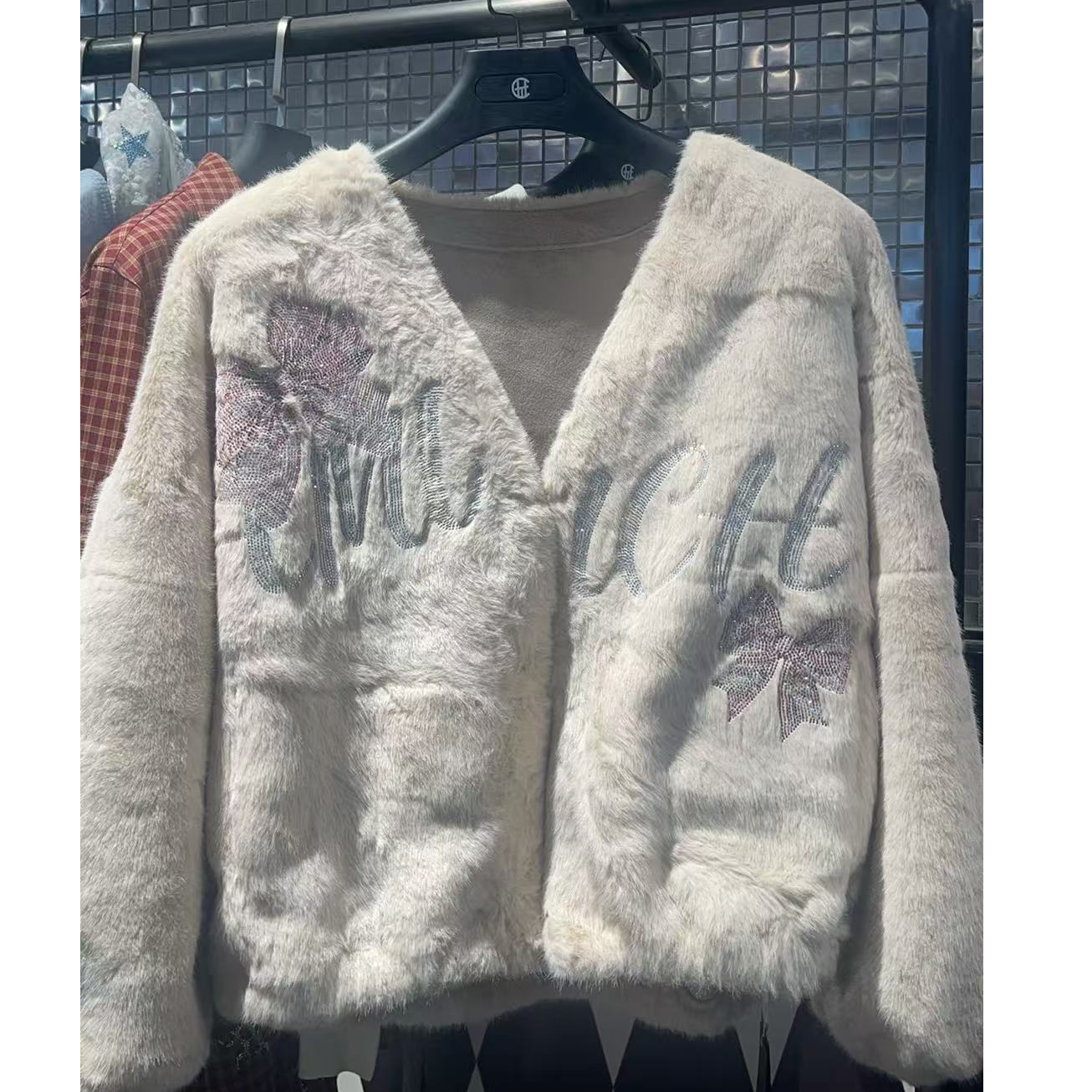 人造皮草 TCH轻奢烫钻工艺秋冬百搭毛毛外套T75C05E1001私服tch