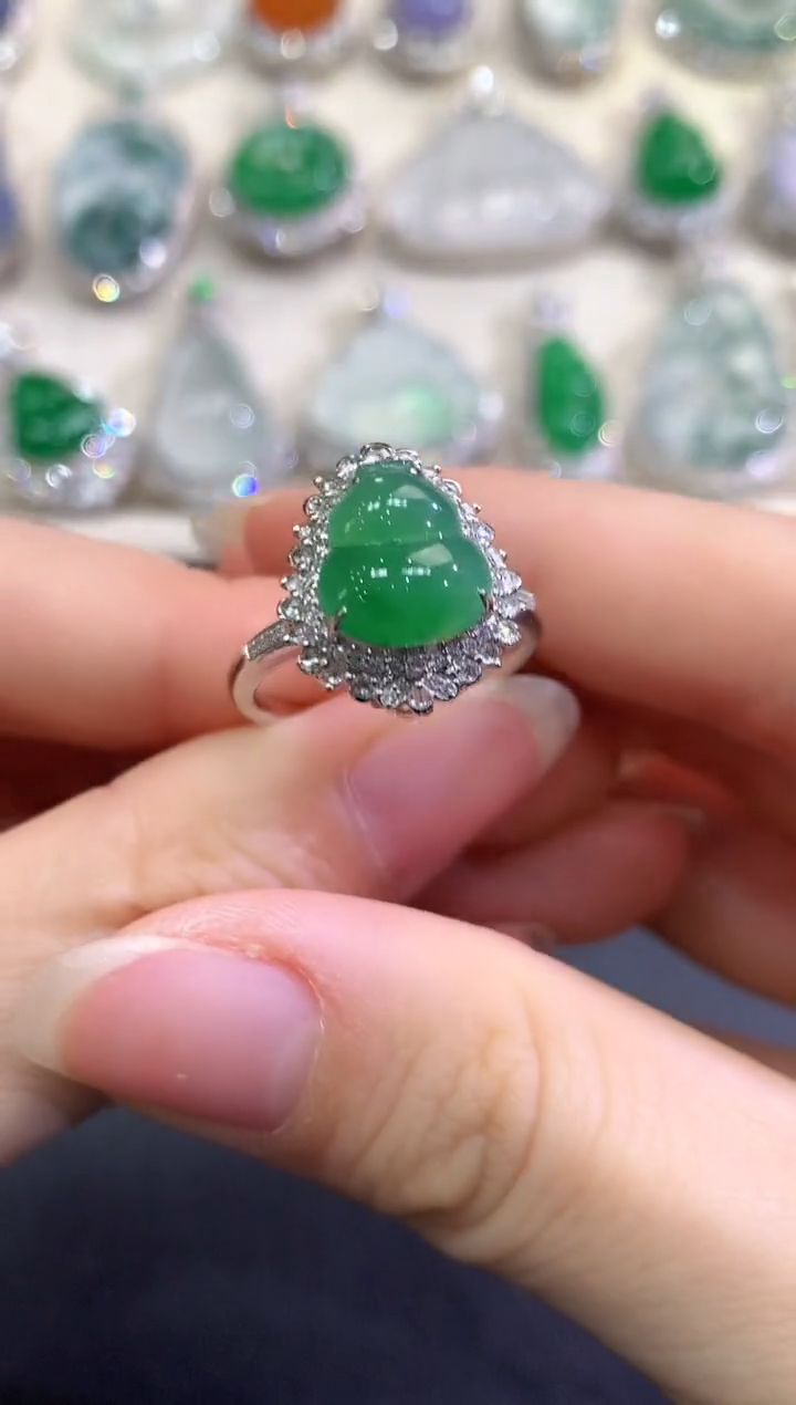 【闪购商品】翡翠戒指18K金镶嵌B80