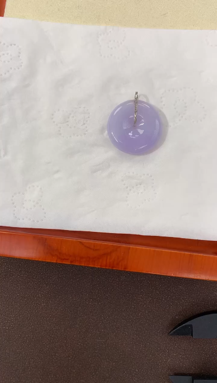 翡翠18K金镶嵌颈饰天然缅甸a货翡翠