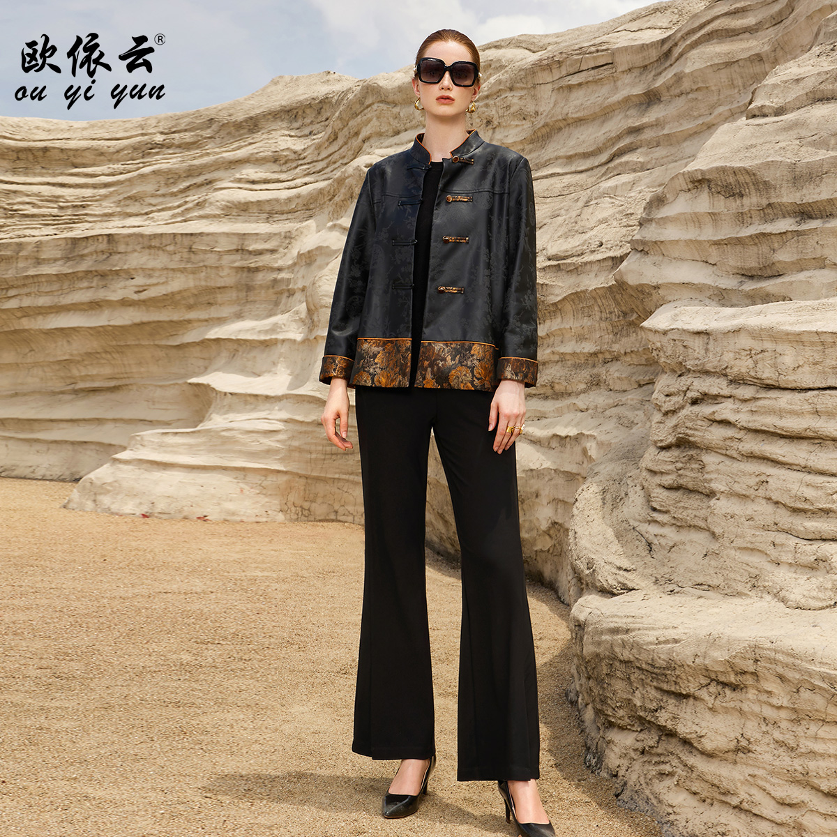 37952欧依云中年妈妈秋装短外套PU皮洋气显瘦气质小香风2025新款