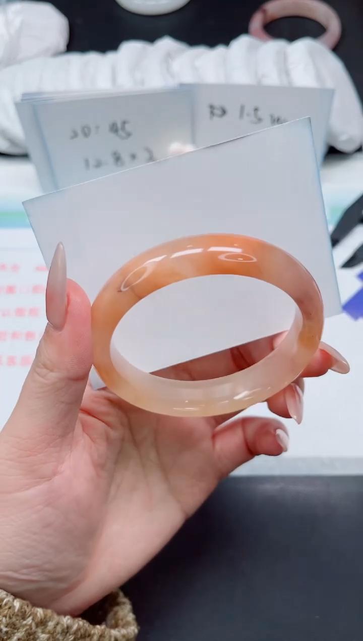 【闪购商品】石英质玉手镯未镶嵌607-59.7