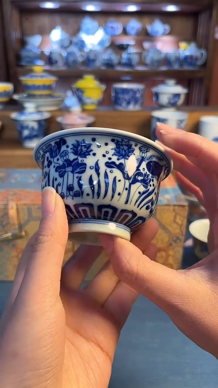 【闪购商品】青花鱼藻压手杯子