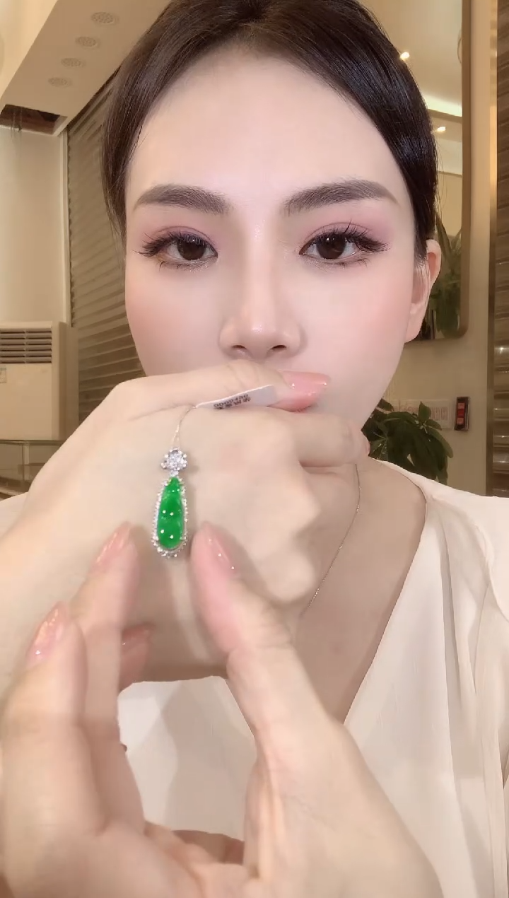 翡翠18K金镶嵌吊坠(不含链)A12 多样性发货一件