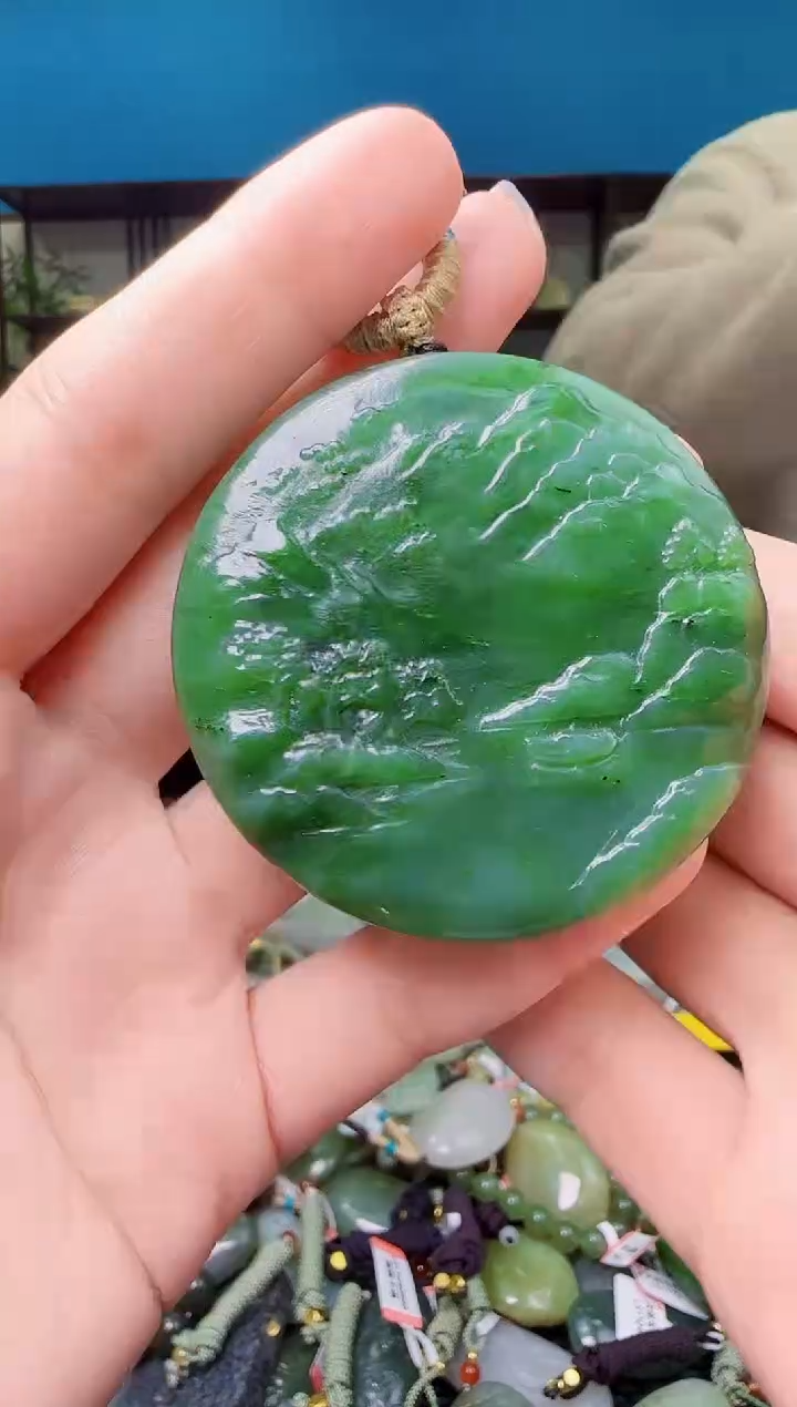 颈饰未镶嵌和田玉1