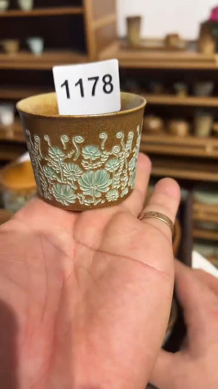 龙泉窑水草花小号冰桶微瑕1178