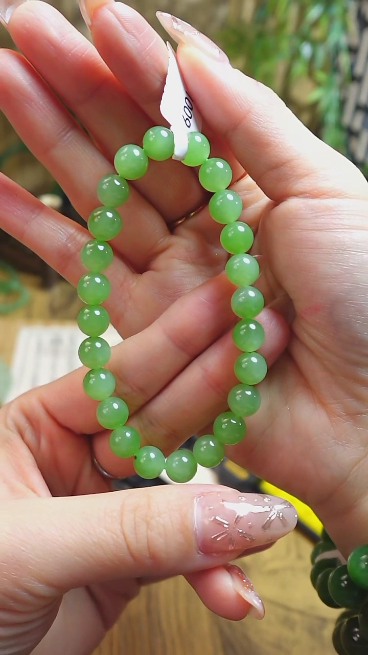 【闪购商品】和田玉手串未镶嵌乌兰海苹果绿卡8mm