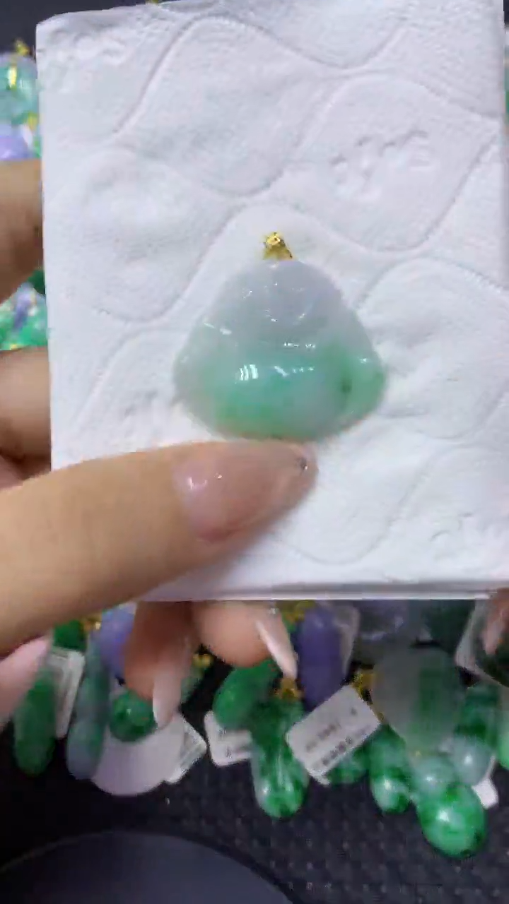 颈饰18K金镶嵌翡翠天然缅甸翡翠A货