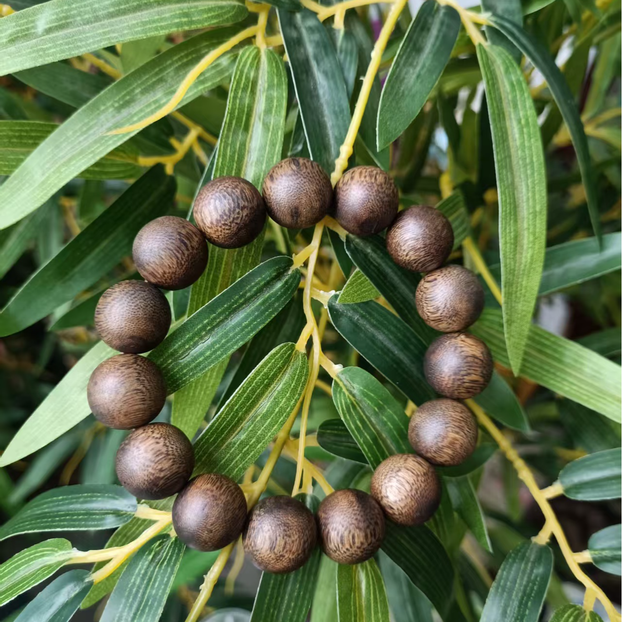 沉香莺歌绿棋楠圆珠单圈手串，15mm,22克 （多样性发一条）