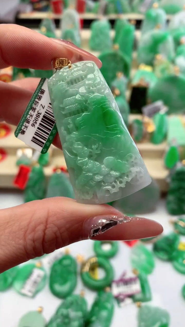 【闪购商品】翡翠吊坠(不含链)18K金镶嵌挂件